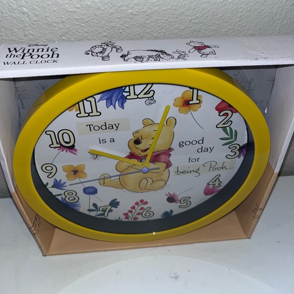 Winnie the Pooh Collectible - Picture 3 of 5
